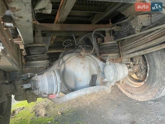 Белый Мерседес Варио, объемом двигателя 4.2 л и пробегом 350 тыс. км за 15000 $, фото 8 на Automoto.ua