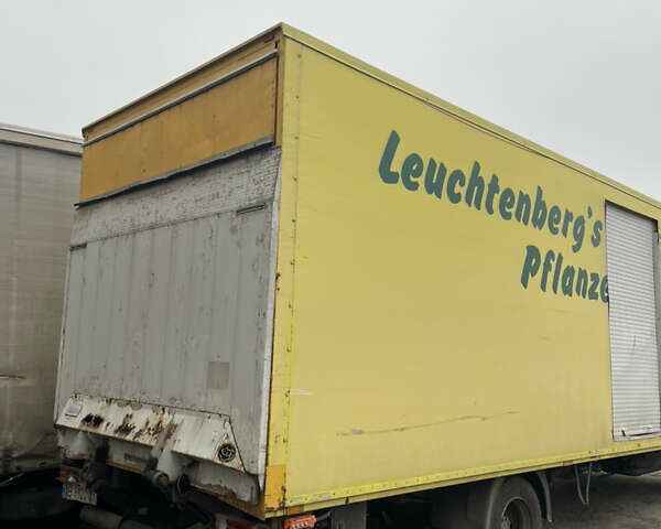 Білий Мерседес Варіо, об'ємом двигуна 4.2 л та пробігом 407 тис. км за 7000 $, фото 3 на Automoto.ua