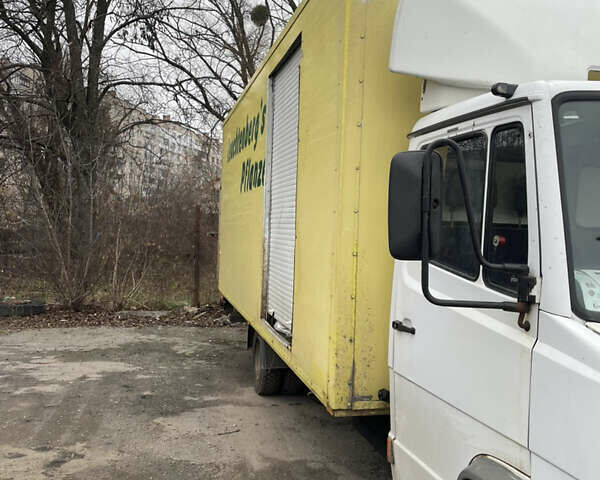 Білий Мерседес Варіо, об'ємом двигуна 4.2 л та пробігом 407 тис. км за 7000 $, фото 9 на Automoto.ua