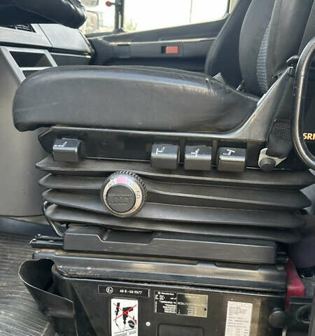 Білий Мерседес Варіо, об'ємом двигуна 4.25 л та пробігом 265 тис. км за 22000 $, фото 9 на Automoto.ua