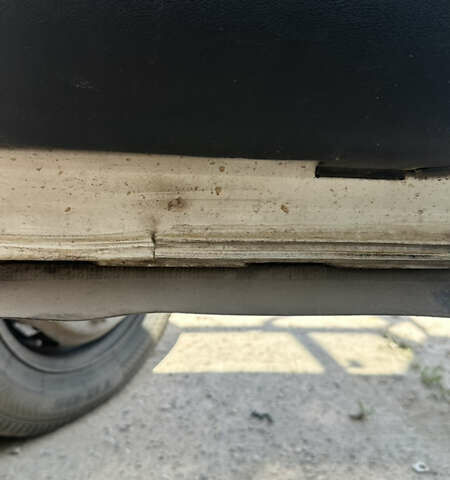 Білий Мерседес Варіо, об'ємом двигуна 4.25 л та пробігом 265 тис. км за 22000 $, фото 4 на Automoto.ua