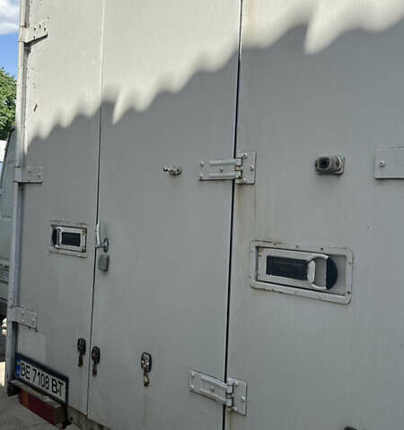 Білий Мерседес Варіо, об'ємом двигуна 4.25 л та пробігом 265 тис. км за 22000 $, фото 7 на Automoto.ua