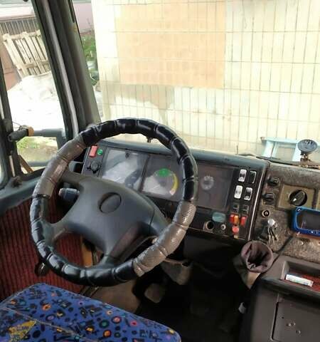 Білий Мерседес Варіо, об'ємом двигуна 4.2 л та пробігом 500 тис. км за 9000 $, фото 11 на Automoto.ua