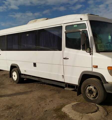 Білий Мерседес Варіо, об'ємом двигуна 4.2 л та пробігом 500 тис. км за 9000 $, фото 13 на Automoto.ua