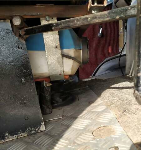 Білий Мерседес Варіо, об'ємом двигуна 4.2 л та пробігом 500 тис. км за 9000 $, фото 10 на Automoto.ua