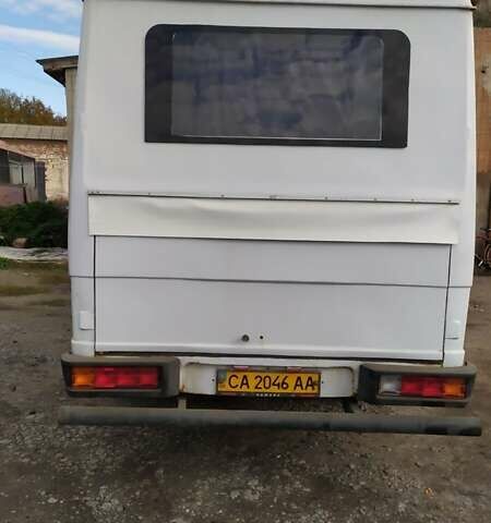 Білий Мерседес Варіо, об'ємом двигуна 4.2 л та пробігом 500 тис. км за 9000 $, фото 3 на Automoto.ua