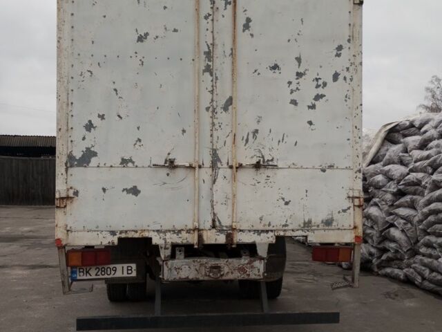 Білий Мерседес Варіо, об'ємом двигуна 4 л та пробігом 754 тис. км за 7700 $, фото 4 на Automoto.ua