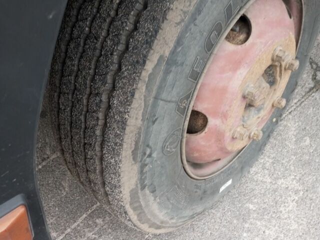 Білий Мерседес Варіо, об'ємом двигуна 4 л та пробігом 754 тис. км за 7700 $, фото 3 на Automoto.ua