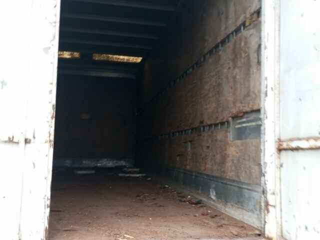 Білий Мерседес Варіо, об'ємом двигуна 4 л та пробігом 754 тис. км за 7700 $, фото 2 на Automoto.ua