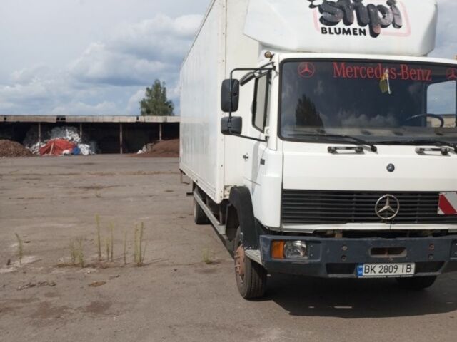 Білий Мерседес Варіо, об'ємом двигуна 4 л та пробігом 754 тис. км за 7700 $, фото 6 на Automoto.ua