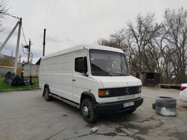 Белый Мерседес Варио, объемом двигателя 2.9 л и пробегом 600 тыс. км за 8200 $, фото 1 на Automoto.ua