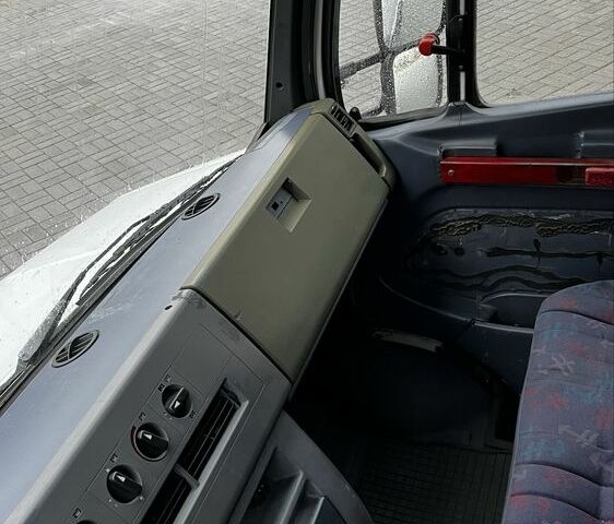 Мерседес Варио 1994 в Запорожье на Automoto.ua Белый Мерседес Варио, объемом двигателя 4.3 л и пробегом 500 тыс. км за 7999 $, фото 9 на Automoto.ua