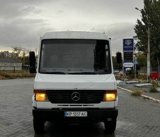 Мерседес Варио 1994 в Запорожье на Automoto.ua Белый Мерседес Варио, объемом двигателя 4.3 л и пробегом 500 тыс. км за 7999 $, фото 1 на Automoto.ua
