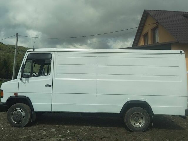 Мерседес Варио 1996 в Дрогобыче на Automoto.ua Белый Мерседес Варио, объемом двигателя 4 л и пробегом 45 тыс. км за 6600 $, фото 4 на Automoto.ua