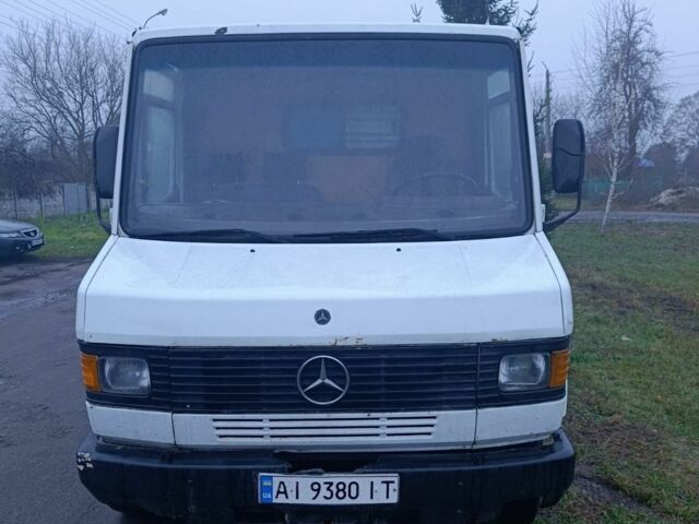 Белый Мерседес Варио, объемом двигателя 4.2 л и пробегом 3 тыс. км за 2400 $, фото 1 на Automoto.ua