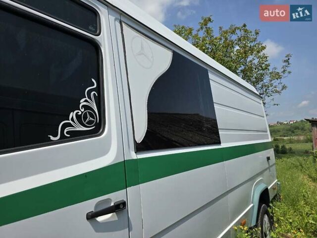 Белый Мерседес Варио, объемом двигателя 2.87 л и пробегом 422 тыс. км за 12999 $, фото 7 на Automoto.ua