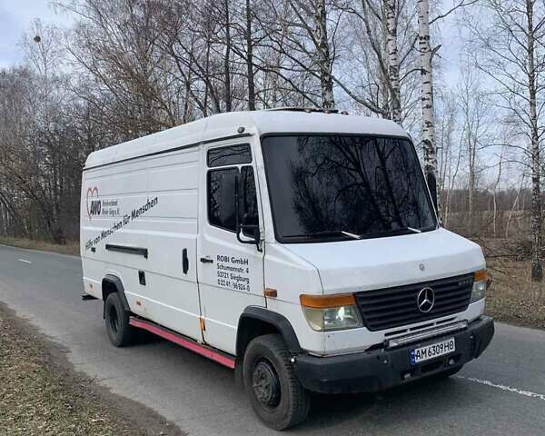 Белый Мерседес Варио, объемом двигателя 4.3 л и пробегом 580 тыс. км за 9999 $, фото 1 на Automoto.ua