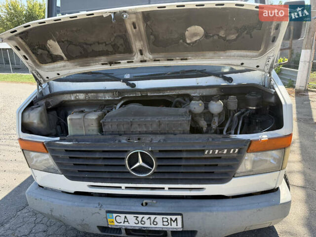 Мерседес Варио 2003 в Умани на Automoto.ua Белый Мерседес Варио, объемом двигателя 4.25 л и пробегом 500 тыс. км за 12300 $, фото 10 на Automoto.ua