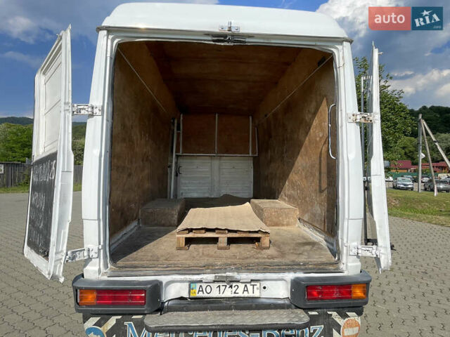 Мерседес Варио 2004 в Сваляве на Automoto.ua Белый Мерседес Варио, объемом двигателя 4.3 л и пробегом 470 тыс. км за 14700 $, фото 5 на Automoto.ua