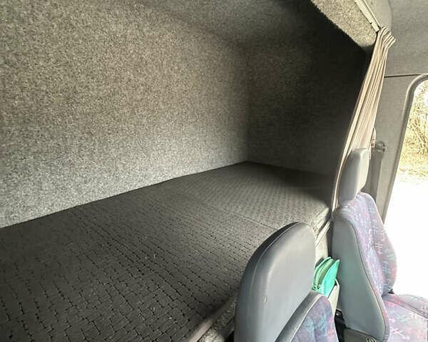 Белый Мерседес Варио, объемом двигателя 4.2 л и пробегом 270 тыс. км за 20300 $, фото 18 на Automoto.ua