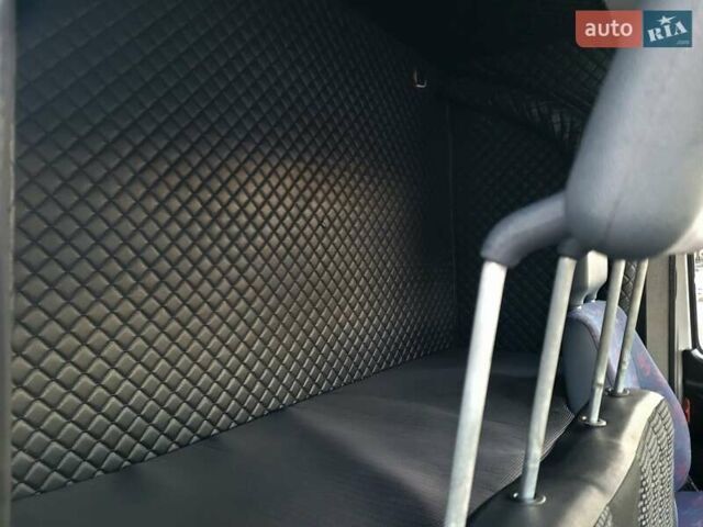 Білий Мерседес Варіо, об'ємом двигуна 4.25 л та пробігом 557 тис. км за 21500 $, фото 27 на Automoto.ua