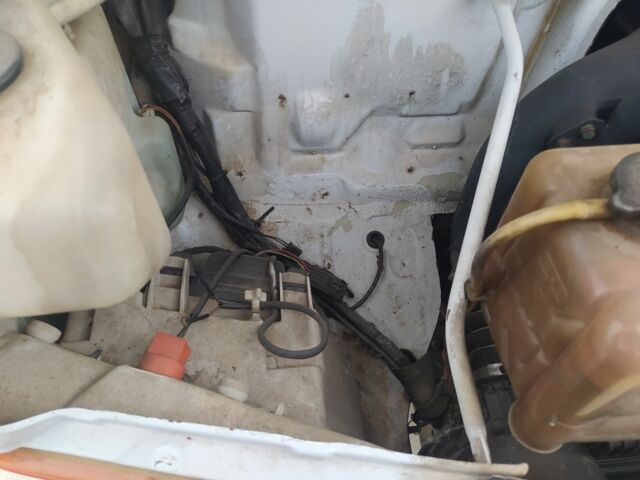 Білий Мерседес Варіо, об'ємом двигуна 4.2 л та пробігом 87 тис. км за 10700 $, фото 1 на Automoto.ua