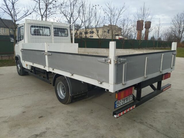 Білий Мерседес Варіо, об'ємом двигуна 4.2 л та пробігом 87 тис. км за 10700 $, фото 5 на Automoto.ua