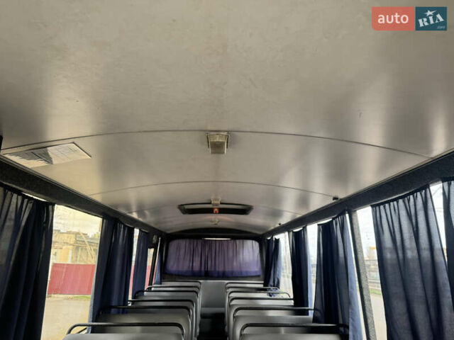 Білий Мерседес Варіо, об'ємом двигуна 3.97 л та пробігом 600 тис. км за 9300 $, фото 7 на Automoto.ua