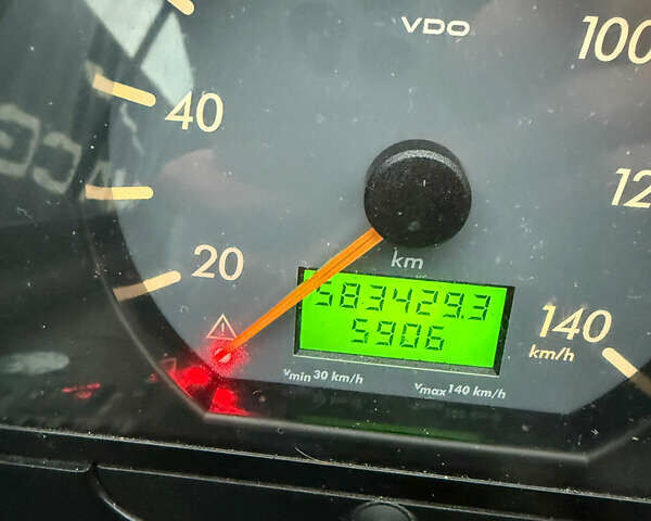 Білий Мерседес Варіо, об'ємом двигуна 0 л та пробігом 583 тис. км за 50831 $, фото 4 на Automoto.ua