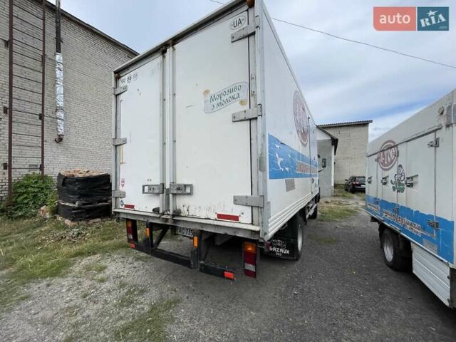 Белый Мерседес Варио, объемом двигателя 4 л и пробегом 855 тыс. км за 4999 $, фото 9 на Automoto.ua