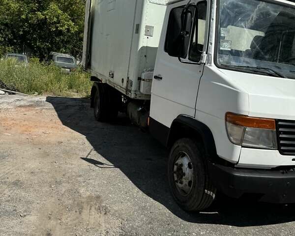 Белый Мерседес Варио, объемом двигателя 4.25 л и пробегом 650 тыс. км за 6000 $, фото 3 на Automoto.ua