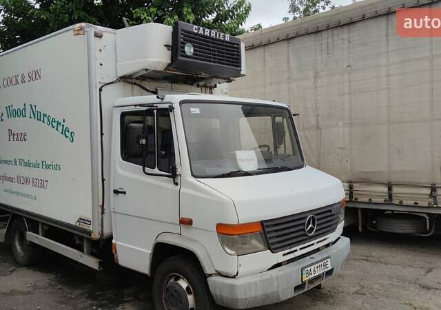 Білий Мерседес Варіо, об'ємом двигуна 4.25 л та пробігом 665 тис. км за 7500 $, фото 1 на Automoto.ua