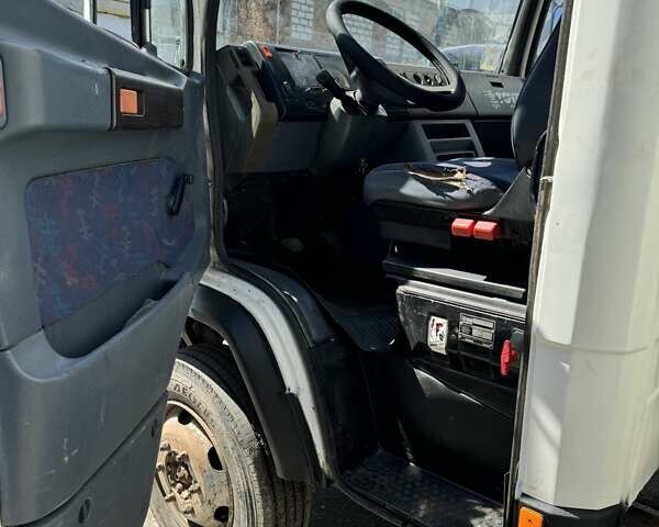 Белый Мерседес Варио, объемом двигателя 4.25 л и пробегом 650 тыс. км за 6000 $, фото 4 на Automoto.ua