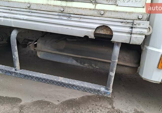 Білий Мерседес Варіо, об'ємом двигуна 4.25 л та пробігом 500 тис. км за 10500 $, фото 12 на Automoto.ua