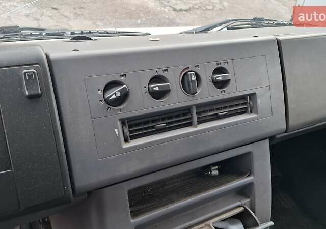 Білий Мерседес Варіо, об'ємом двигуна 4.25 л та пробігом 500 тис. км за 10500 $, фото 9 на Automoto.ua