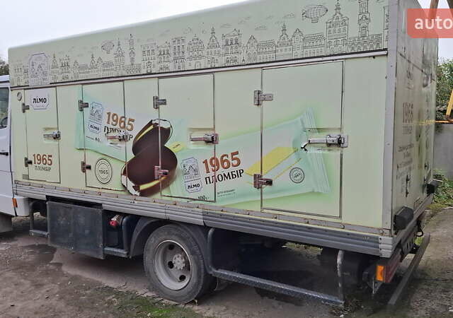 Білий Мерседес Варіо, об'ємом двигуна 4.25 л та пробігом 500 тис. км за 10500 $, фото 2 на Automoto.ua