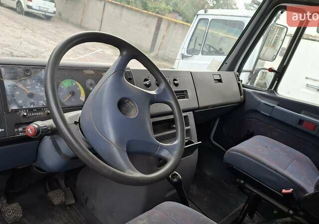 Білий Мерседес Варіо, об'ємом двигуна 4.25 л та пробігом 500 тис. км за 10500 $, фото 8 на Automoto.ua