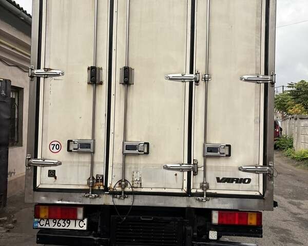 Білий Мерседес Варіо, об'ємом двигуна 4.25 л та пробігом 600 тис. км за 10500 $, фото 14 на Automoto.ua