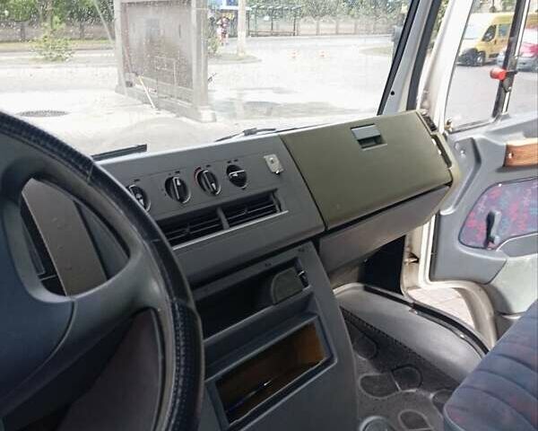 Белый Мерседес Варио, объемом двигателя 2.87 л и пробегом 402 тыс. км за 10500 $, фото 12 на Automoto.ua