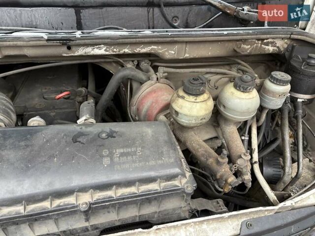 Білий Мерседес Варіо, об'ємом двигуна 4.25 л та пробігом 600 тис. км за 10500 $, фото 15 на Automoto.ua