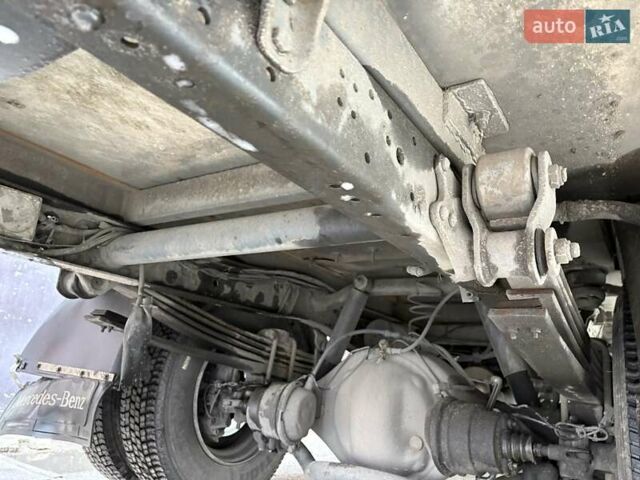 Білий Мерседес Варіо, об'ємом двигуна 4.25 л та пробігом 600 тис. км за 10500 $, фото 19 на Automoto.ua