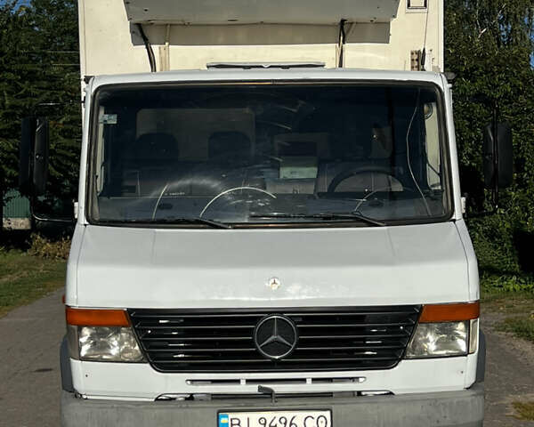 Белый Мерседес Варио, объемом двигателя 4.25 л и пробегом 633 тыс. км за 10500 $, фото 2 на Automoto.ua