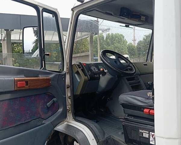 Белый Мерседес Варио, объемом двигателя 2.87 л и пробегом 402 тыс. км за 10500 $, фото 13 на Automoto.ua