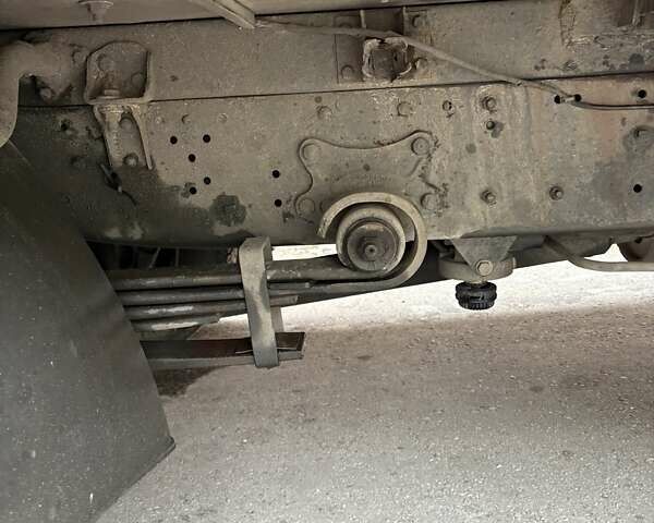 Білий Мерседес Варіо, об'ємом двигуна 4.25 л та пробігом 600 тис. км за 10500 $, фото 18 на Automoto.ua