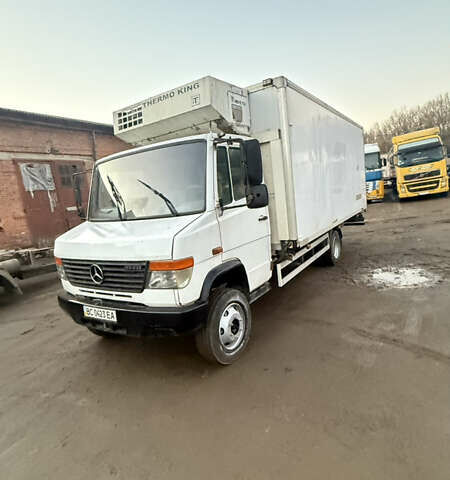 Белый Мерседес Варио, объемом двигателя 4.25 л и пробегом 500 тыс. км за 11000 $, фото 2 на Automoto.ua