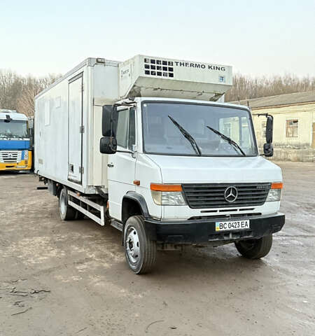 Белый Мерседес Варио, объемом двигателя 4.25 л и пробегом 500 тыс. км за 11000 $, фото 1 на Automoto.ua