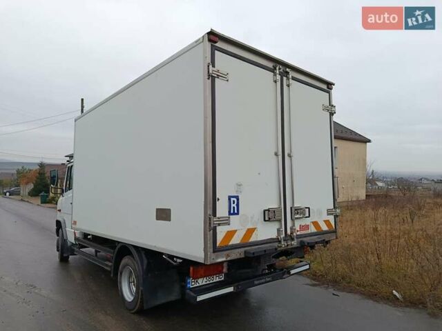 Белый Мерседес Варио, объемом двигателя 4.25 л и пробегом 670 тыс. км за 18000 $, фото 2 на Automoto.ua