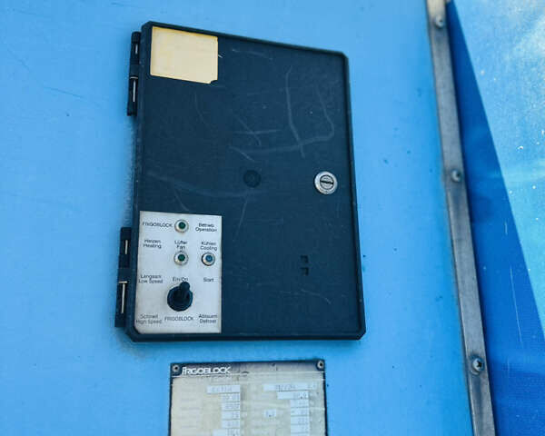 Білий Мерседес Варіо, об'ємом двигуна 4.25 л та пробігом 398 тис. км за 19300 $, фото 11 на Automoto.ua