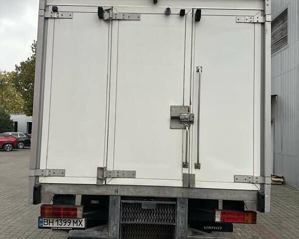 Белый Мерседес Варио, объемом двигателя 4.25 л и пробегом 198 тыс. км за 29000 $, фото 9 на Automoto.ua