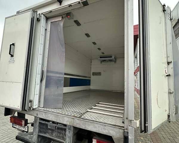 Белый Мерседес Варио, объемом двигателя 4.25 л и пробегом 198 тыс. км за 29000 $, фото 11 на Automoto.ua